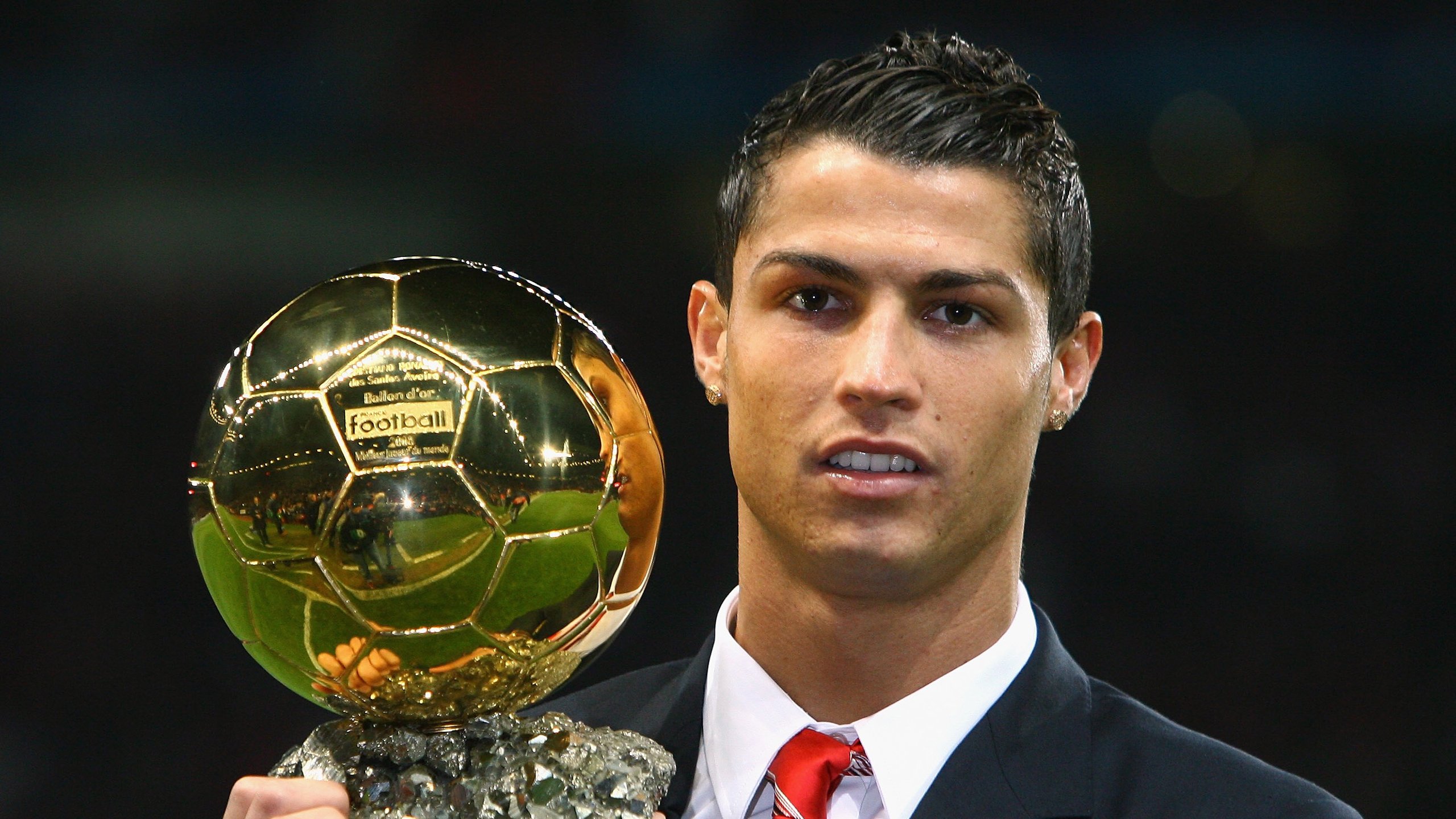 比利时游泳选手在男子100米蝶泳比赛中获得第八名，100蝶泳世界纪录视频